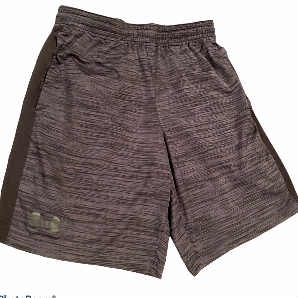 Under Armour Grey/Black Size Medium Heat Gear Shorts